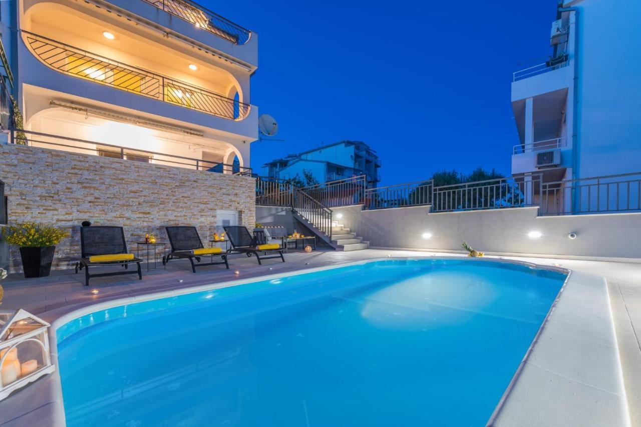 Villa Seaview With Pool - Apartment Yellow Trogir Exteriér fotografie