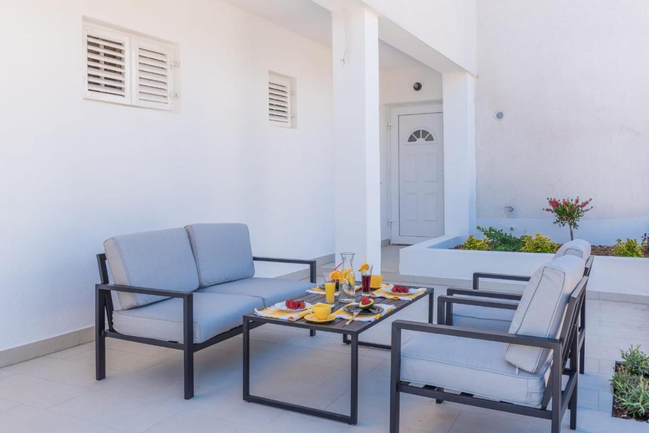 Villa Seaview With Pool - Apartment Yellow Trogir Exteriér fotografie